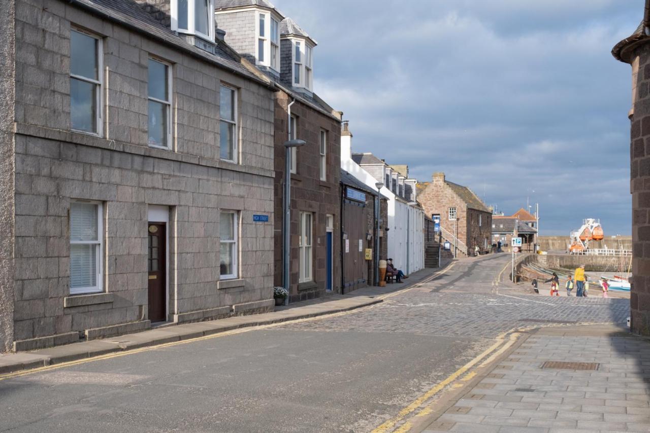 Stonehaven Ground Floor Home With A Spectacular Harbour View. Exterior photo